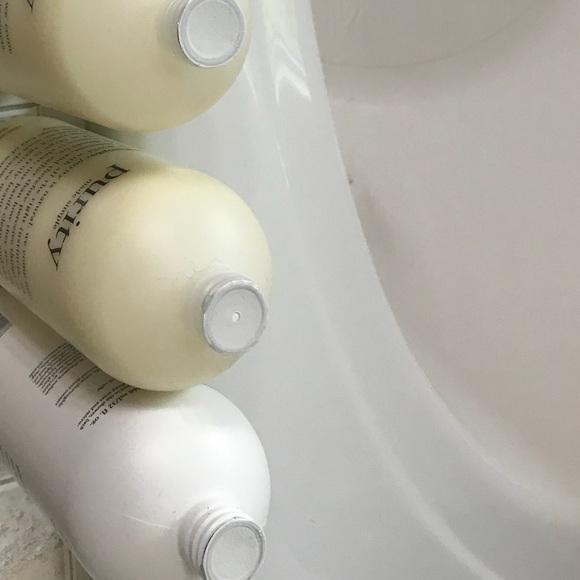 Purity and micro-exfoliating face wash - Picture 2 of 3